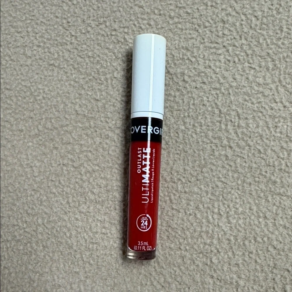 130 COVERGIRL Outlast‎ Ultimatte One Step Liquid Lip Color - Wine O Clock
